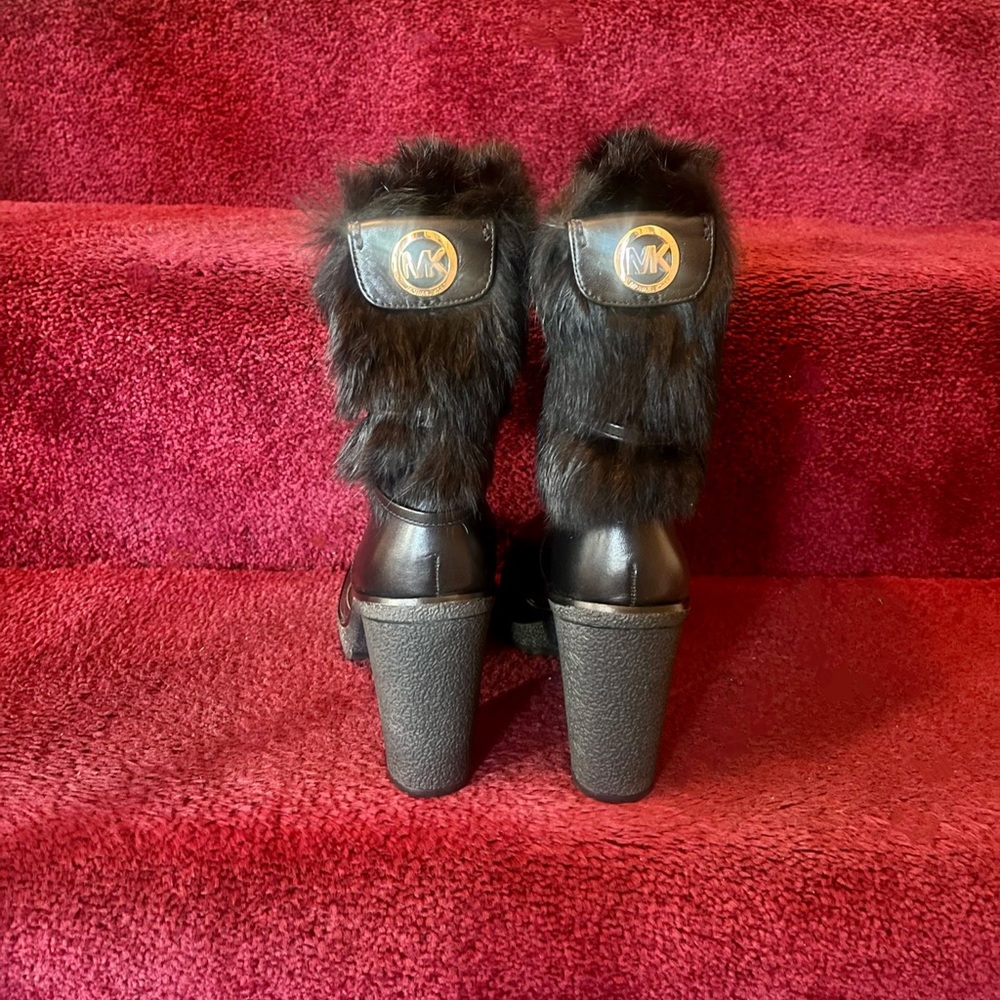Micheal Kors Hawthorn Shearling Ankle Boot - Picture 2 of 4